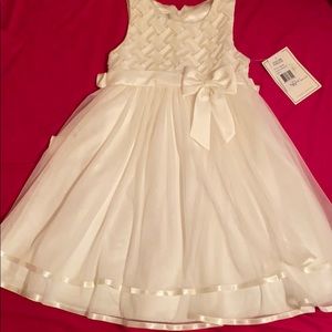 Girls dress